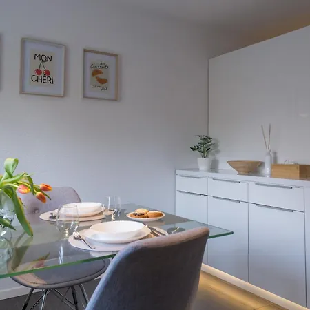 Appartement Centre Jakubovo, 5min Walk To Nivy Station, 12min Drive From Airport Bratislava