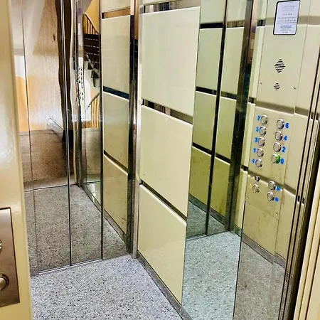 Apartament Centre Jakubovo, 5min Walk To Nivy Station, 12min Drive From Airport