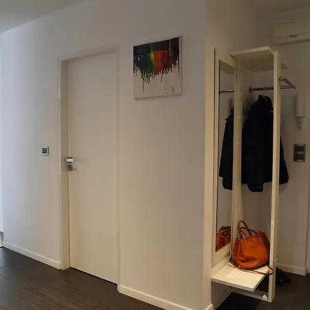 Centre Jakubovo, 5min Walk To Nivy Station, 12min Drive From Airport * ברטיסלאבה